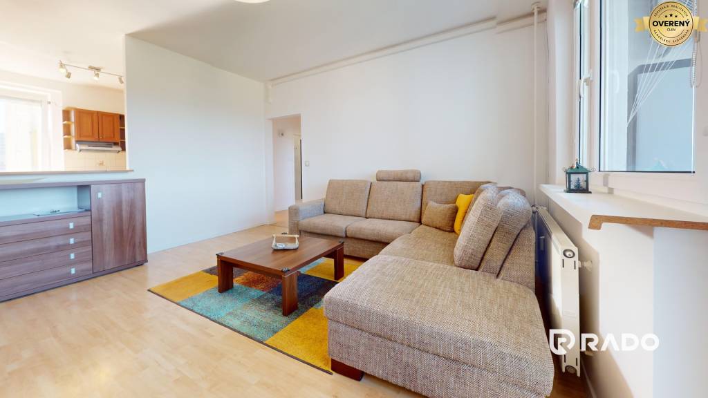 RentHub-I-Pekny-a-utulny-3i-byt-I-Dubravka-Living-Room 1.jpg
