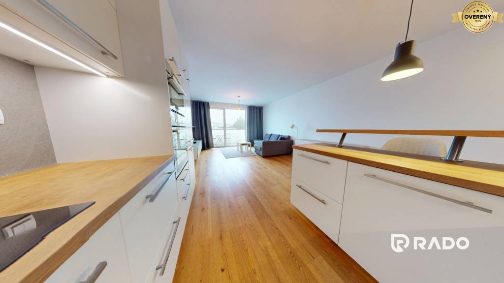RADO-priestranny-2-izbovy-byt-pri-lese-s-garazovym-statim-11182025_104732.jpg