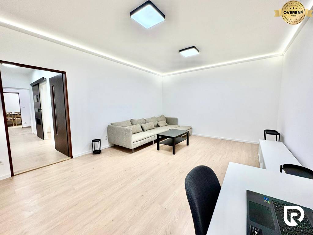 WhatsApp Image 2026-02-19 at 17.01.05 (13).jpeg