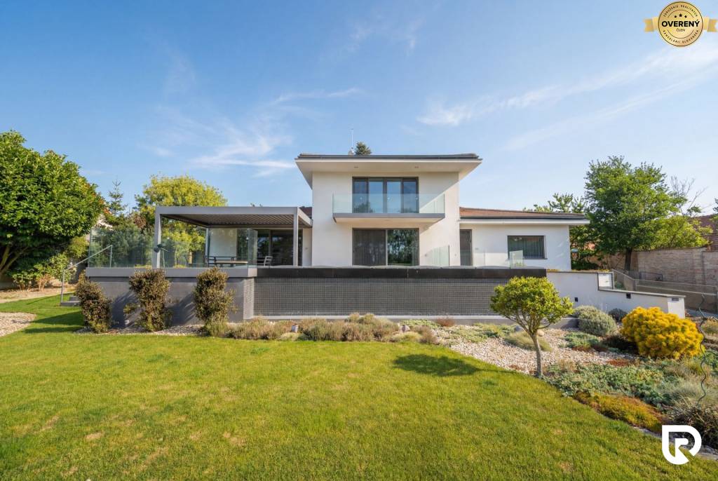 WhatsApp Image 2026-02-13 at 18.00.46.jpeg