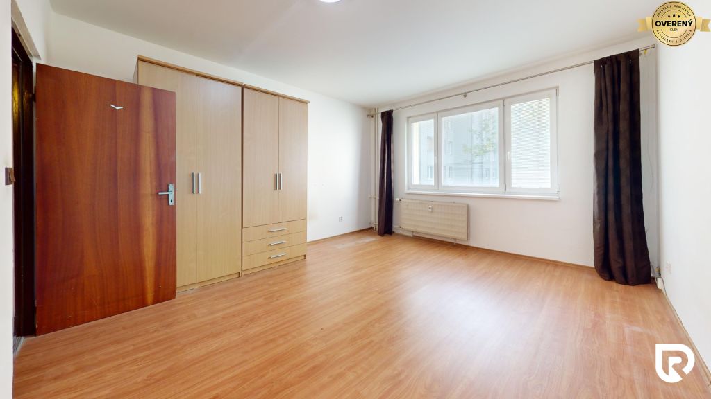 L-Novomeskeho-24-Pezinok-Bedroom 1.jpg