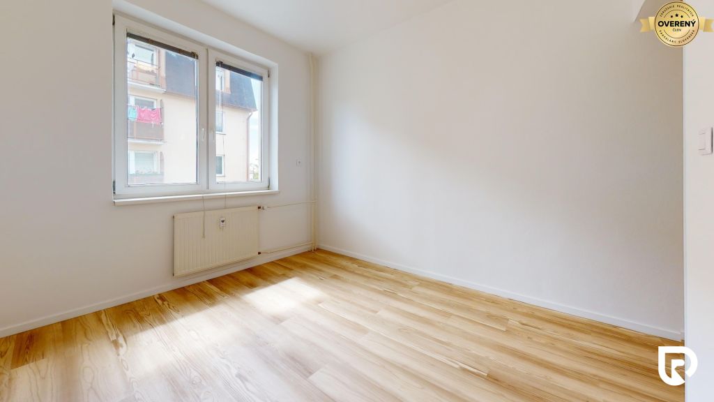 17-Cukrovarska-Bedroom 2.jpg