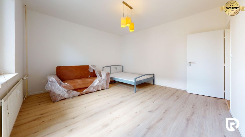 17-Cukrovarska-Bedroom 1.jpg