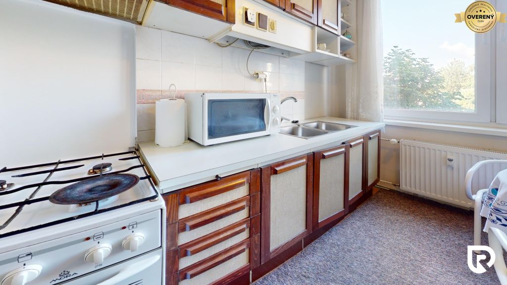 2-Jana-Holleho-Kitchen.jpg