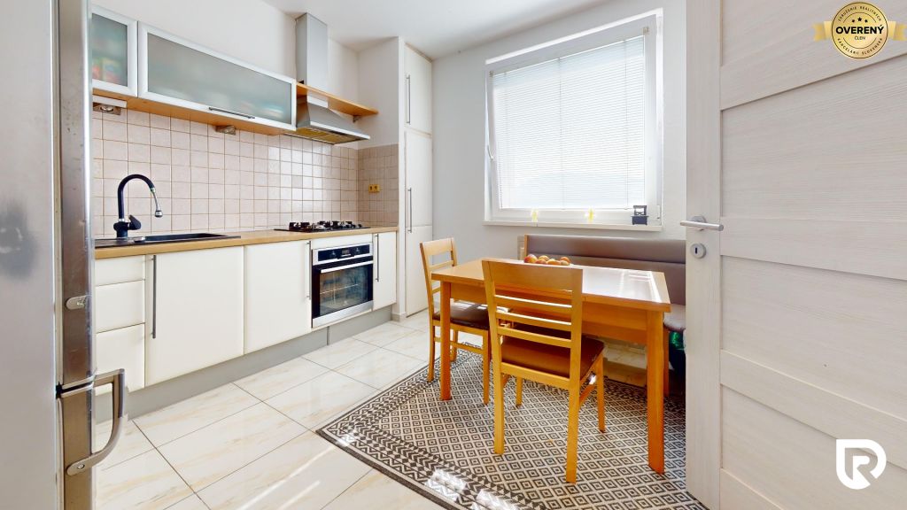 45-Opatovska-Kitchen.jpg