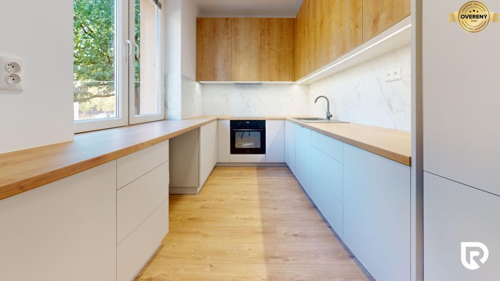 Ruzinov--Kitchen.jpg